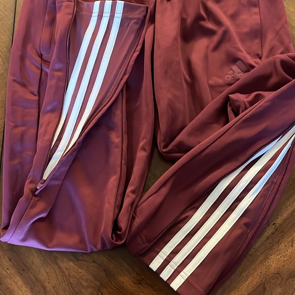 Adidas NWOT Tiro Flare Pants Women Victory Crimson Sz S - Picture 8 of 8